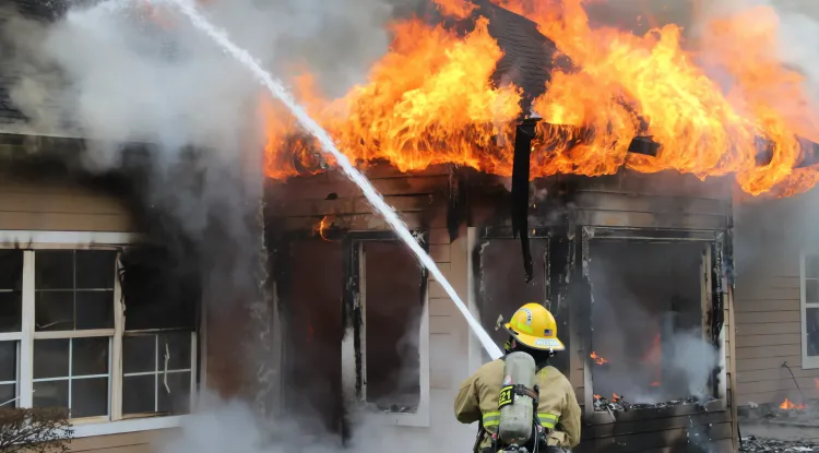 Incendio Fatal Cobra La Vida De Una Mujer De A Os En Tucson