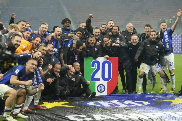 El Inter de Milán se corona campeón de la Serie A en el derbi ante el AC Milan VIDEO