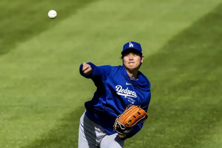 Buscan Dodgers ajustar swing de Shohei Ohtani