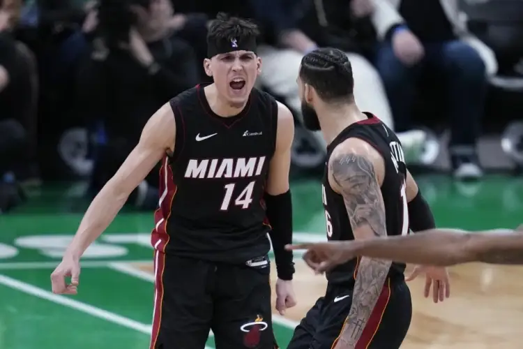 Miami Heat iguala la serie ante los Celtics con un festival de triples VIDEO