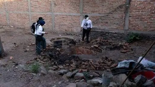 Terrible hallazgo: Encuentran 5 fosas clandestinas con 8 cuerpos en extrema descomposición
