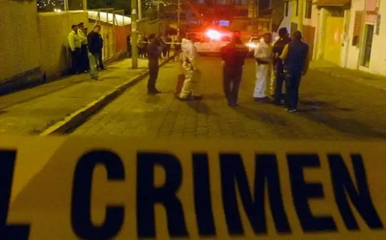 Horror en Hidalgo: Encuentran cadáver en descomposición en bar y otro más en cajuela de auto