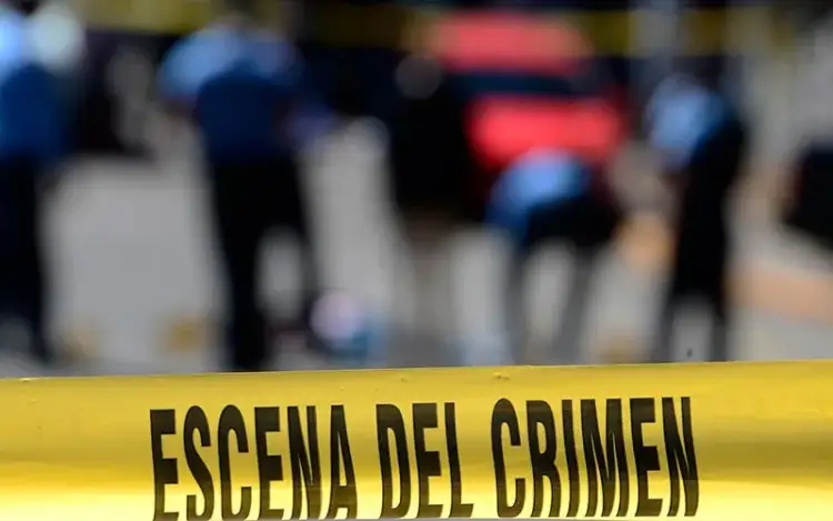 Se desata la violencia en Guerrero: Encuentran 2 muertos a tiros y hallan cadáver en carretera