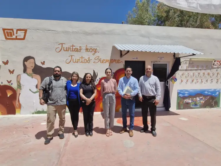 Realizan murales de Lengua de Señas Mexicana y Braille en Cobach Nogales 2