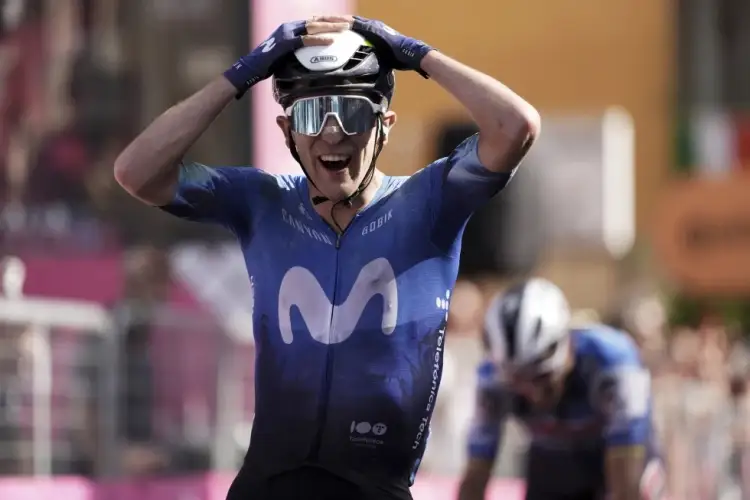 Victoria inesperada de Pelayo Sánchez en el Giro de Italia