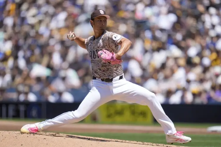 Yu Darvish lidera a los Padres en blanqueada sobre Dodgers VIDEO