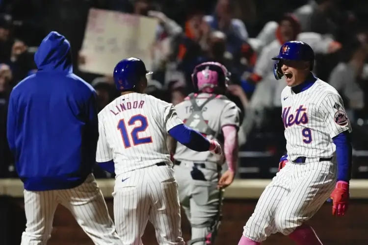 Mets derrotan a los Bravos  con cuadrangular de Brandon Nimmo VIDEO
