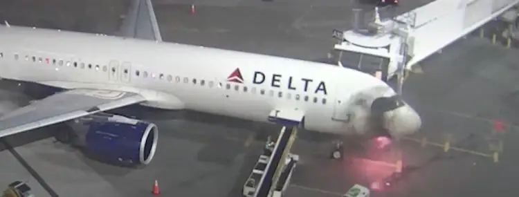 Impactante Incendio en avión de Delta Air Lines tras aterrizar en Seattle-Tacoma