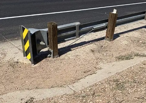 Barandillas de carreteras en Arizona bajo escrutinio por supuesto defecto de diseño