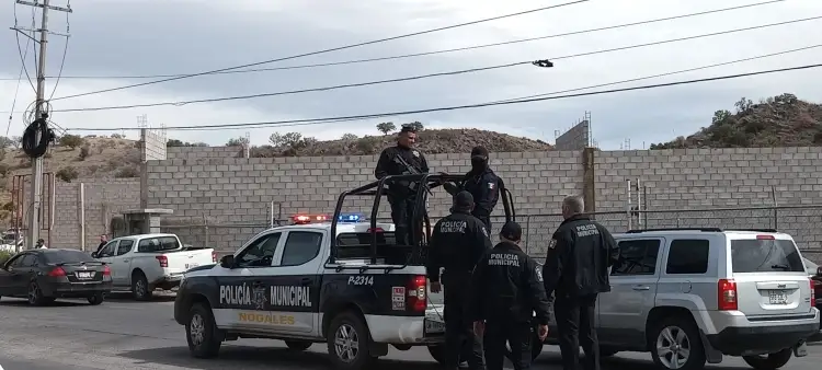 Reportan daños y robo en empresa Fanosa en Nogales