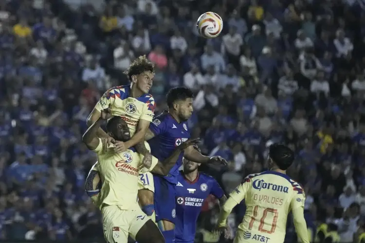 América y Cruz Azul empatan en la ida de la final del Clausura VIDEO