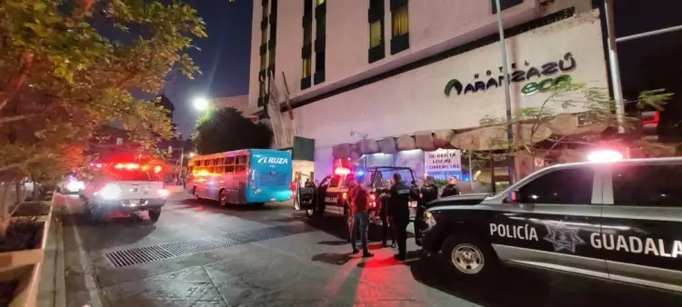FOTOS: 10 atletas escapan de tragedia tras desplome de elevador en Guadalajara; 8 son menores de edad