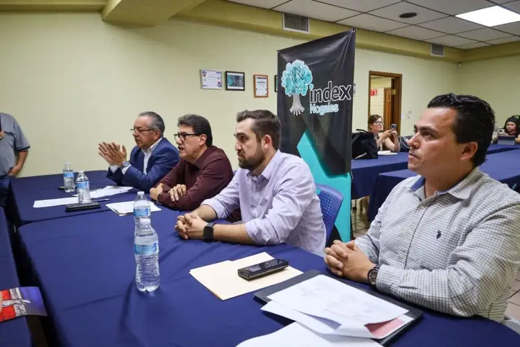 Realiza Index Nogales encuentro entre candidatos locales