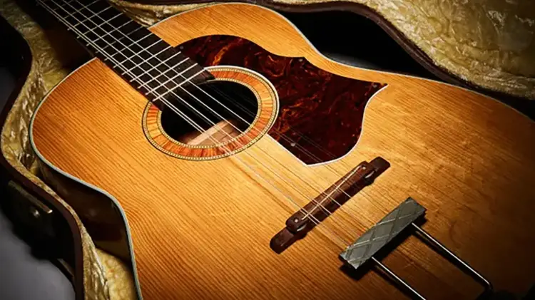 ¡Increíble! La legendaria guitarra de John Lennon se vende por una cifra récord