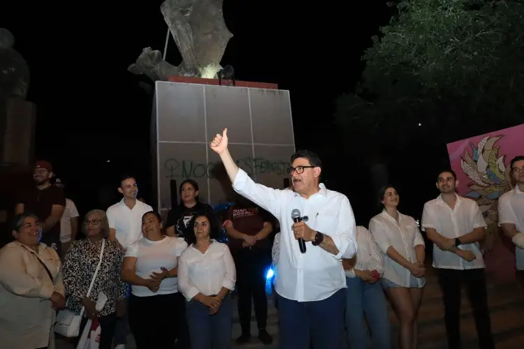 Juan Francisco Gim celebra su triunfo como virtual alcalde de Nogales