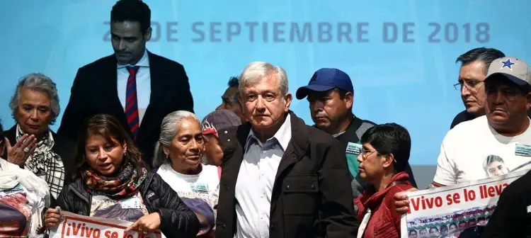 Justicia para Ayotzinapa: Compromiso de AMLO y Sheinbaum