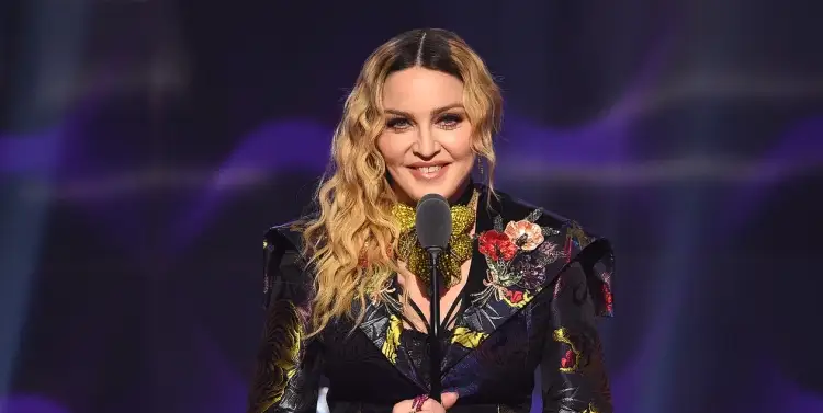 Fans Enfurecidos: Demandas contra Madonna por Retrasos en sus Conciertos