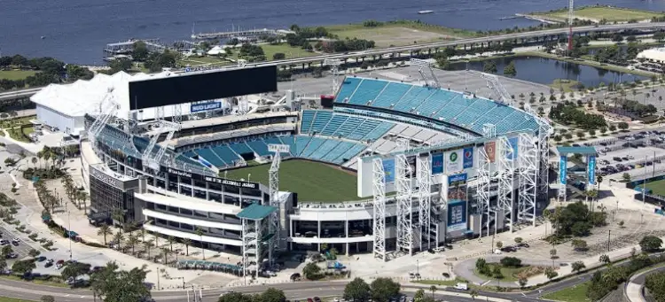 Florida: Renovación Estadio EverBank: ¿Prioridad o Desperdicio?