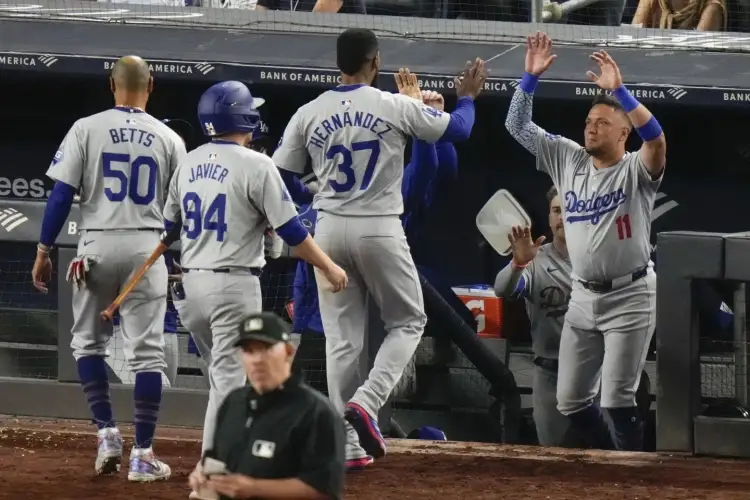 Dodgers le gana duelo a Yanquis VIDEO