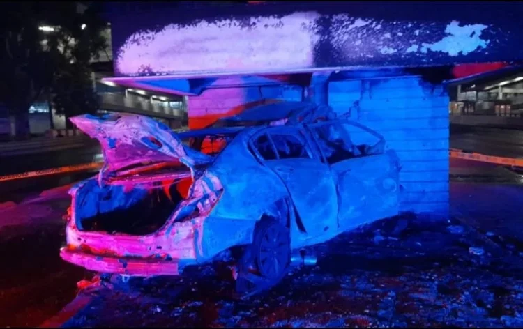 Conductor muere calcinado tras incendiarse auto por choque en Jalisco