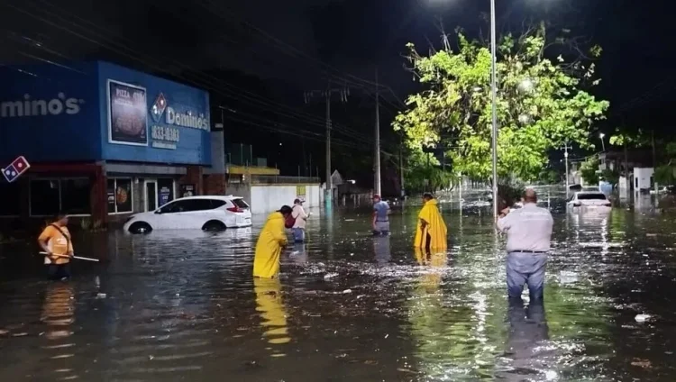 Operativo en Chetumal: Atención y apoyo ante inundaciones