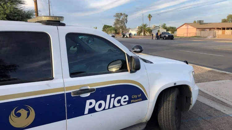 Tragedia en Phoenix: Hombre fallece aplastado por auto