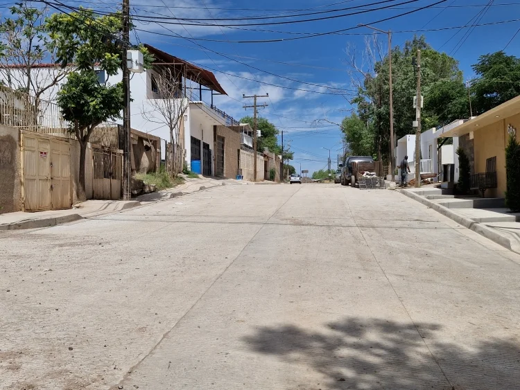 Avanza pavimentación de calle Sierra Madre Occidental en Nogales - FOTOS