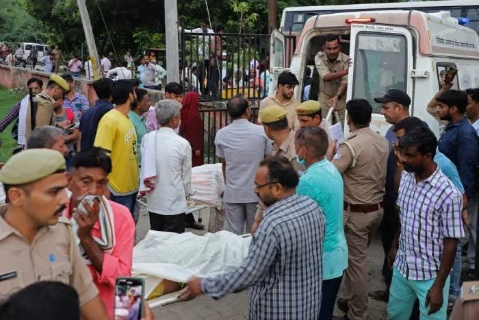 Tragedia en la India: Estampida fatal en celebración religiosa cobra 116 vidas