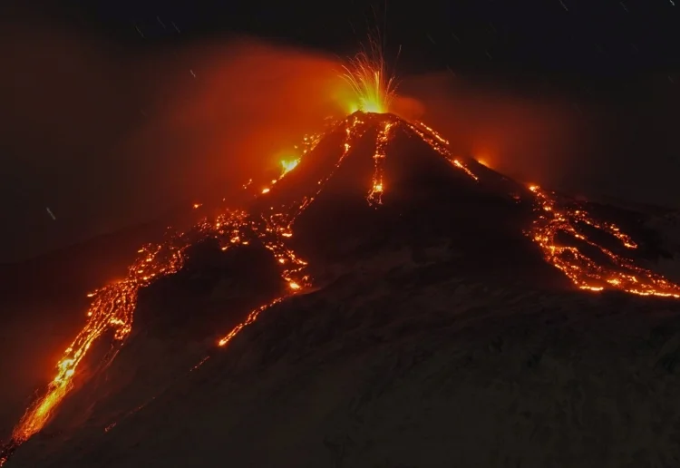 Impactantes FOTOS: Alerta en Italia por aumento de actividad eruptiva en volcán Etna
