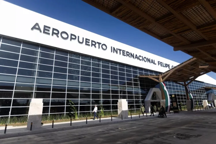 Suspenden vuelos en el Aeropuerto de Tulúm por llegada de  huracán 'Baryl'