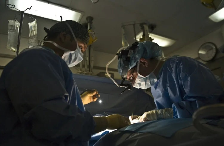 Cirugía estética sin regulación termina en tragedia: Investigan posible negligencia médica
