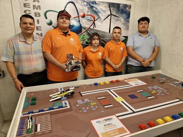 Equipo de Robótica de Nogales de clasifica para la Olimpiada Mundial en Italia