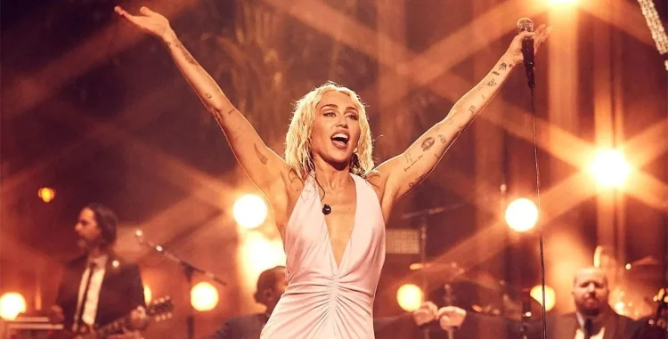 ¡Miley Cyrus lidera como favorita para el show de Medio Tiempo del Super Bowl LIX en Nueva Orleans!
