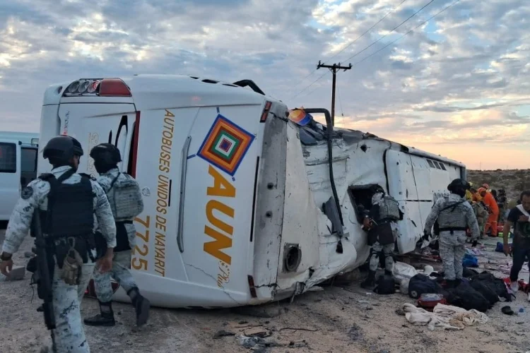 Accidente de autobús en San Felipe deja a 22 heridos y 4 menores en estado crítico