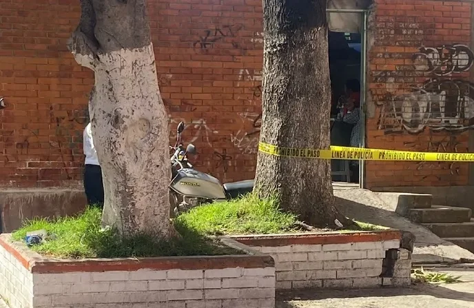 Tragedia en Puebla: Tres trabajadores caen de azotea al tocar cable de alta tensión