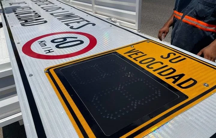 Instalan radares solares para fomentar seguridad vial en Hermosillo