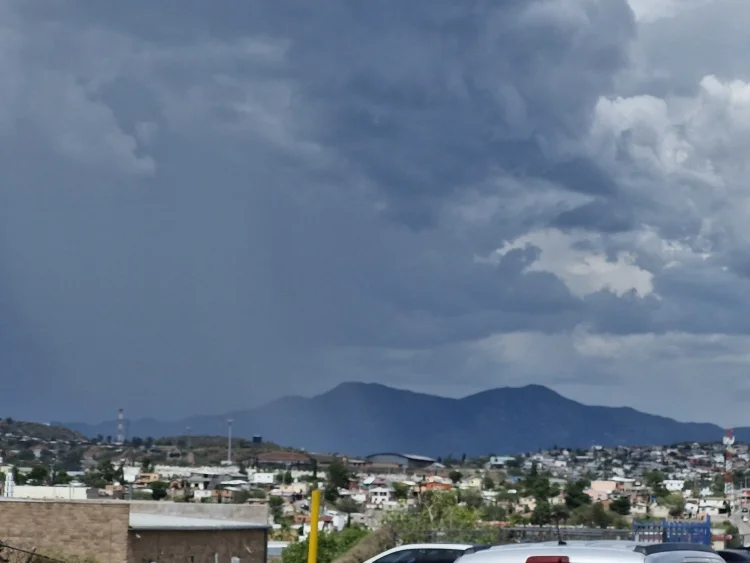 Alerta meteorológica: Autoridades exhortan a la prevención por lluvias en Nogales