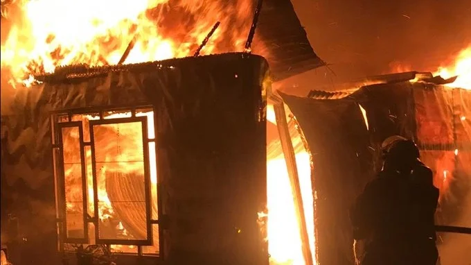 Incendio destruye vivienda en sector Colosio en Nogales