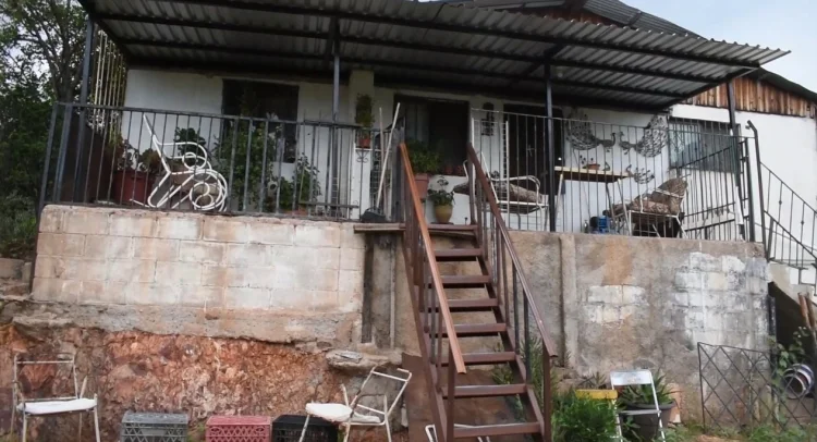 Doña Luz consigue agua en su casa tras dos años de lucha en Nogales