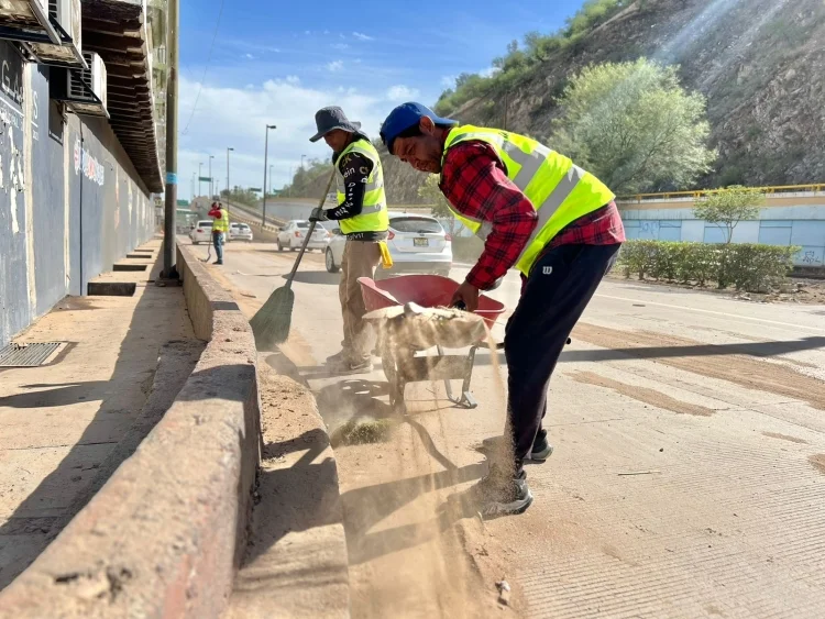 Atiende Imagen Urbana barrido de calles en Nogales