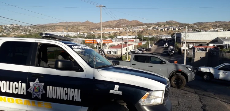 Sujetos armados roban mezcladora de concreto en obra de Nogales