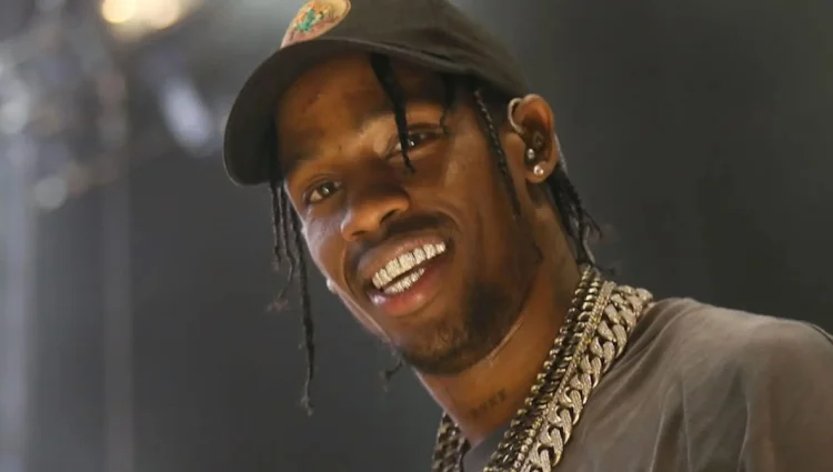 Travis Scott arrestado en París tras altercado con un guardia de seguridad