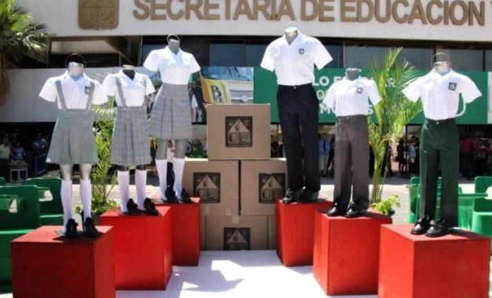 Por vencer plazo para entrega y cambios de uniformes escolares