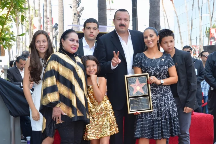 ¡Sin fortuna! El hijo mayor de Pepe Aguilar reveló que fue albañil y plomero para sobrevivir en EU