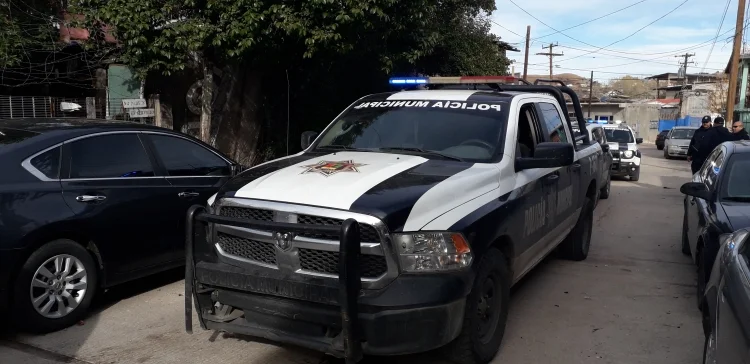 Denuncia a su hijastro por robo en Nogales