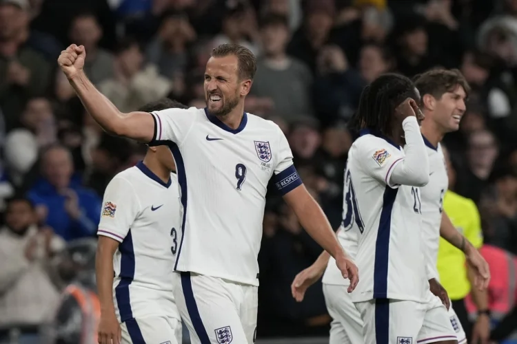 Kane brilla con doblete en su partido 100 con Inglaterra