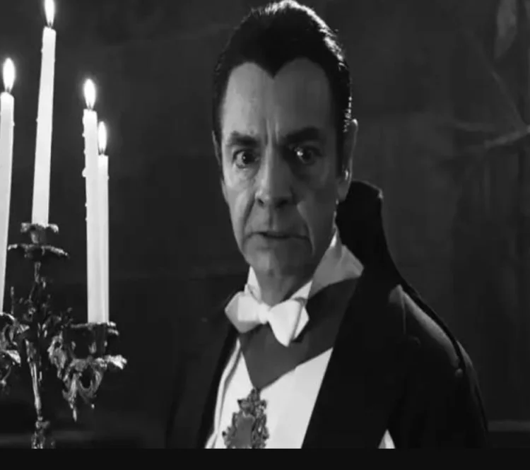 Eugenio Derbez regresa a sus raíces con una serie de comedia sobre la versión hispana de Drácula