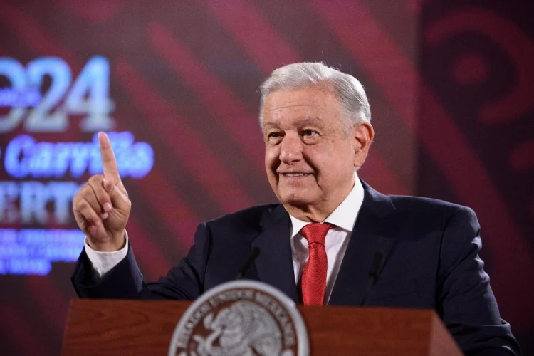 AMLO celebra "valentía" de legisladores por reforma judicial