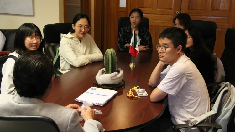 Estudiantes chinos llegan a México para vivir la experiencia universitaria