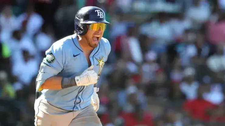 Tercer cuadrangular de Jonathan Aranda en triunfo de Rays VIDEO